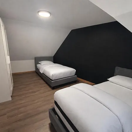De La Renaissance Aparthotel *